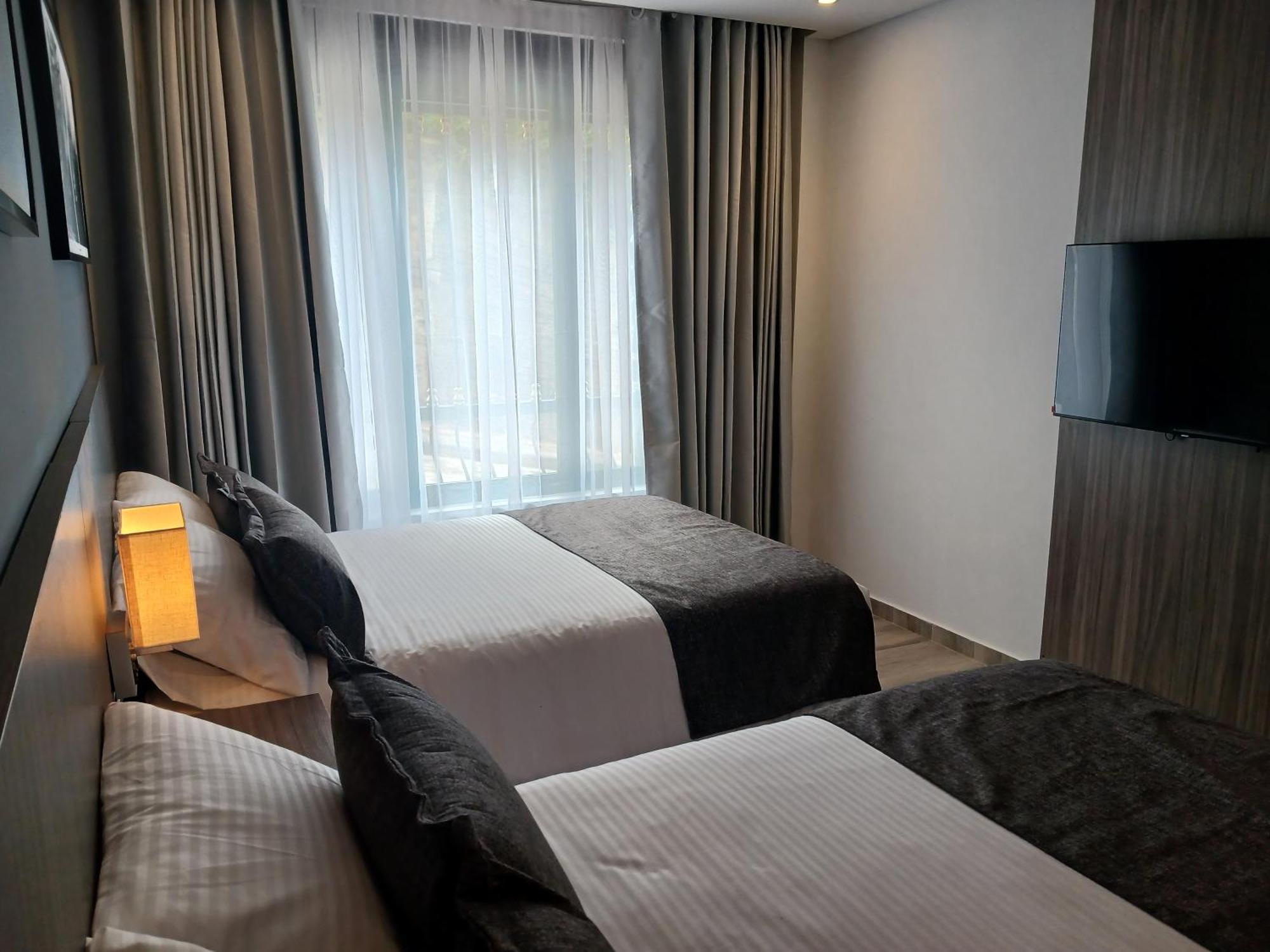 Hotel Santino Хенесано Экстерьер фото