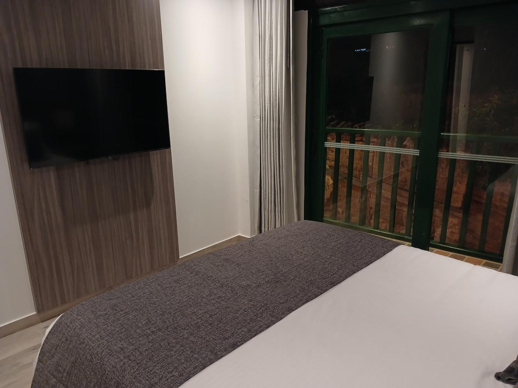 Hotel Santino Хенесано Экстерьер фото